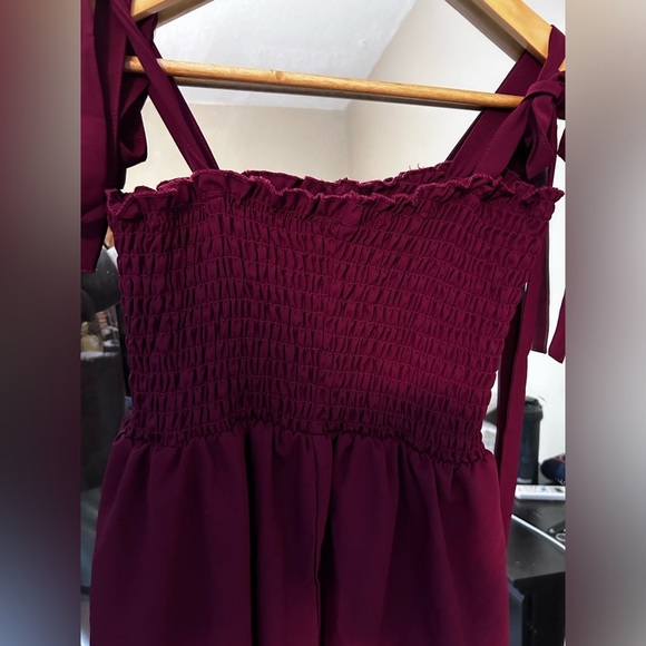 Burgundy Tie Shoulder Smocked Pleated Dress XS - Picture 4 of 5